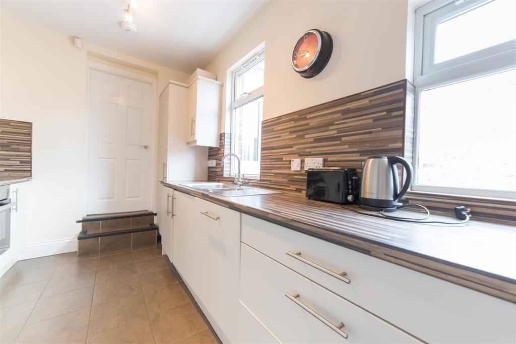 Apartment in Newcastle upon Tyne - View 5