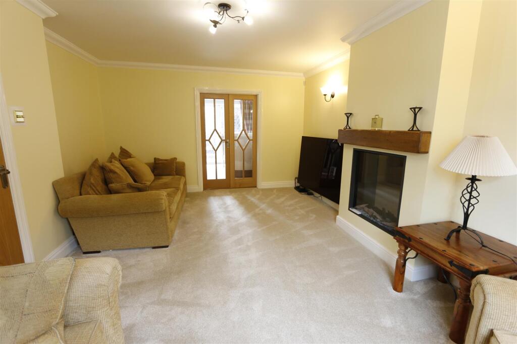 Elmhurst Gardens, Shillington, Hitchin photo 3