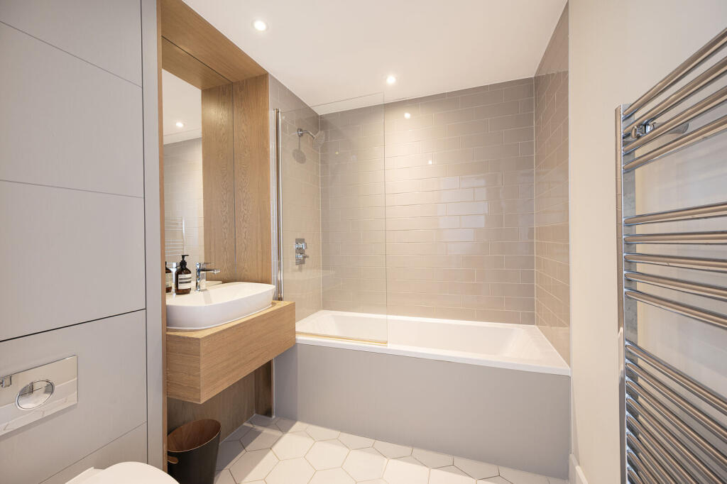 Apartment in London - More