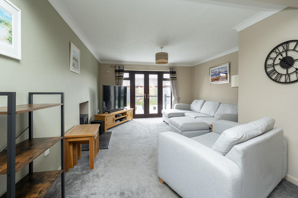 Wisteria Way , Bourne photo 3
