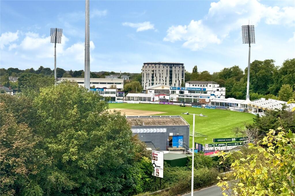 Main image of property: Gemini House, 90 New London Road, Chelmsford, Essex, CM2