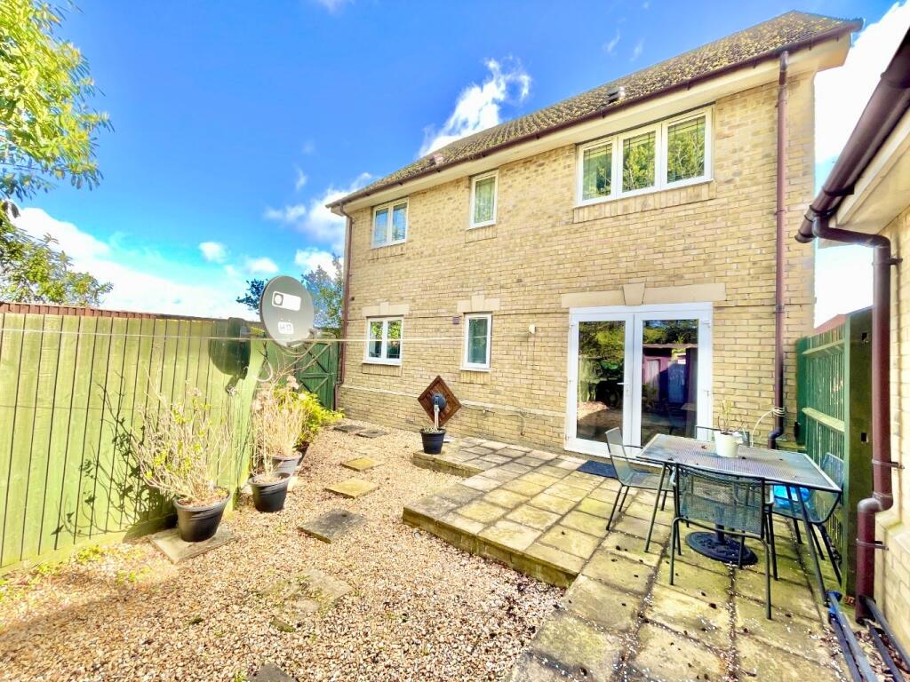 Tiggall Close, Earley, Reading photo 4