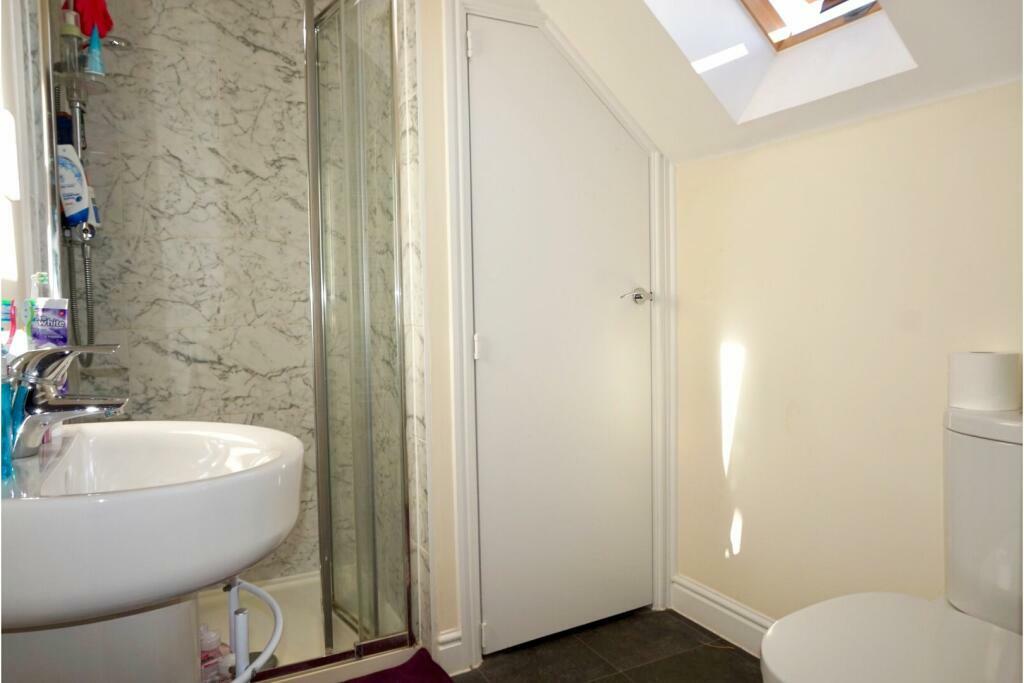 1 , Bristol Close, , Sittingbourne, Kent,   ME10 5BE photo 2