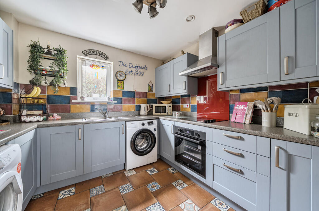 Apartment in Redruth, Cornwall - View 5