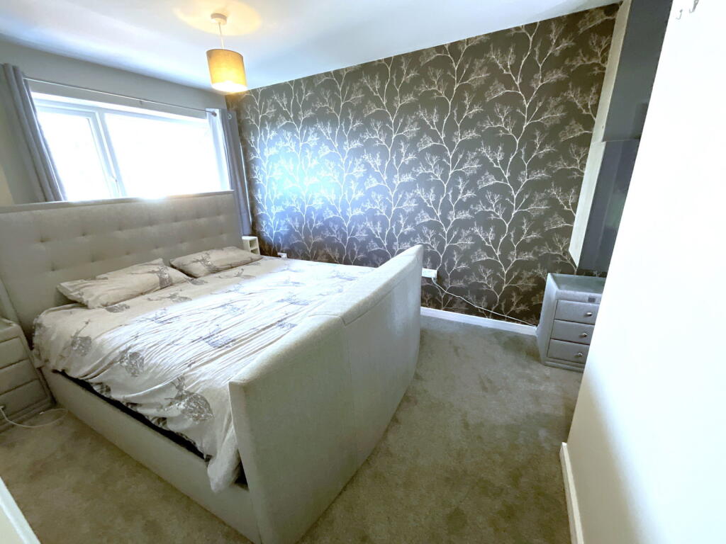 Additional image 8 of HALESOWEN, Loughton Grove