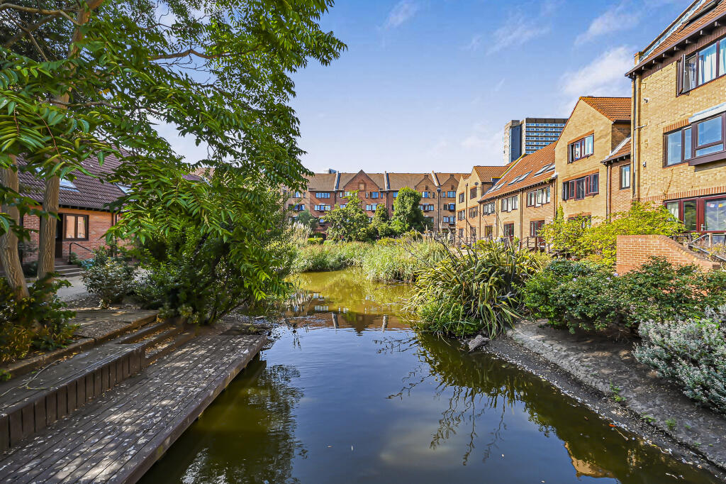 Main image of property: Rotterdam drive