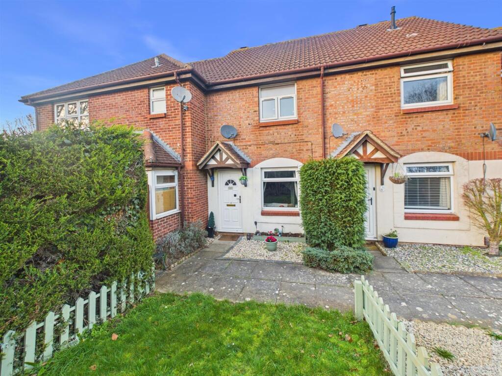 2-bed terraced on Minstrel Way, Churchdown, Gloucester, £225,000