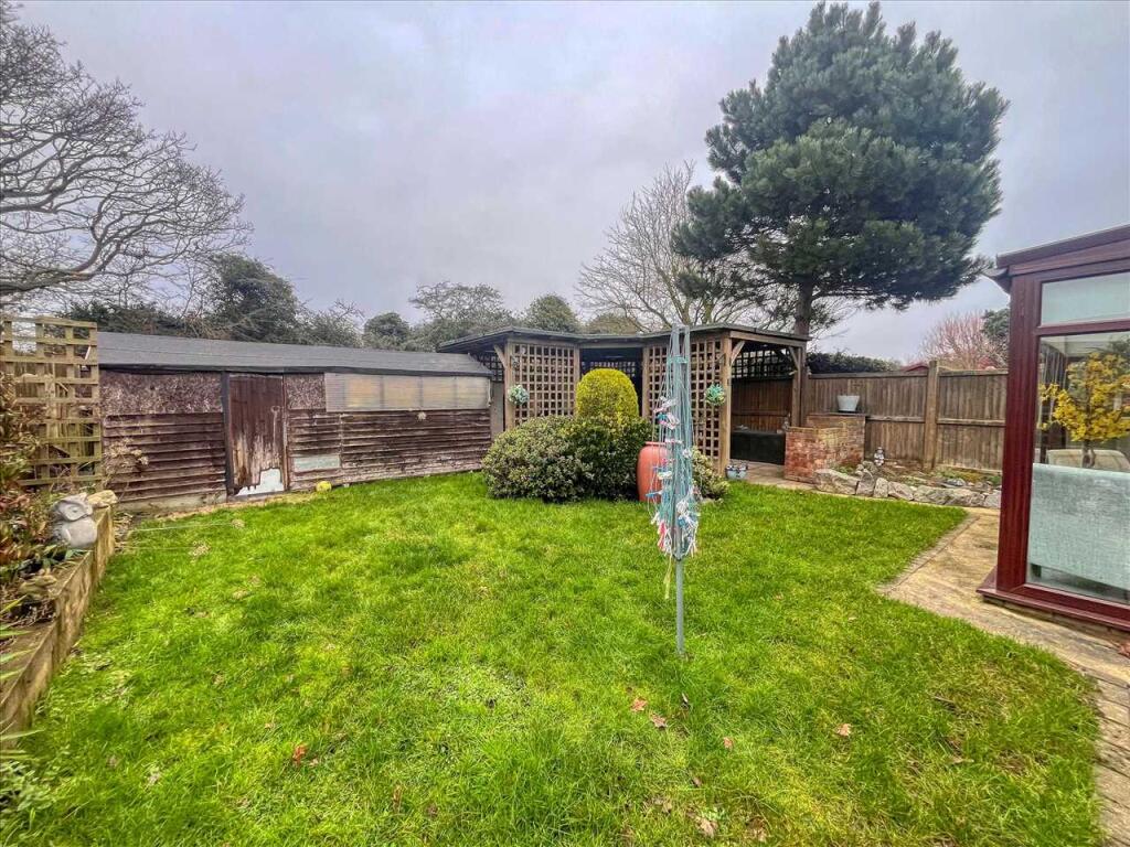 Edenside, Frinton on Sea photo 3