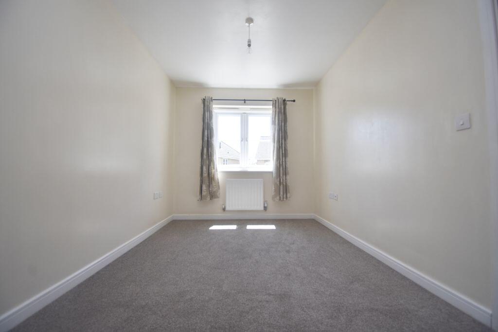 House in Basingstoke and Deane, Buckskin - More