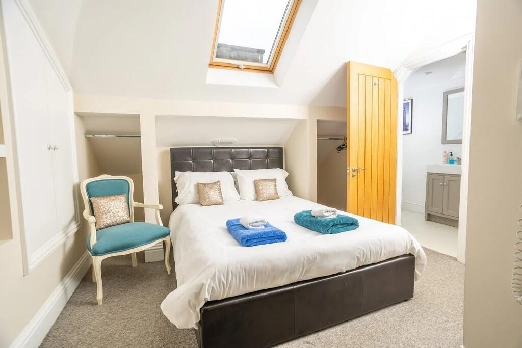Apartment in Bath, Newbridge - View 2