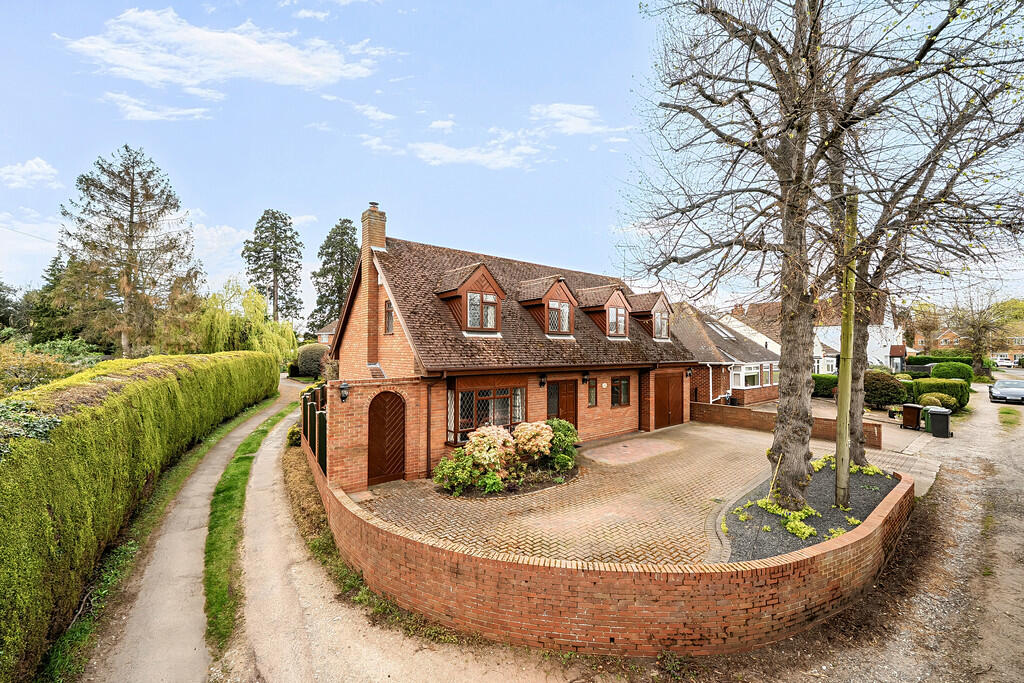 5-bed detached on Church Walk, Stourport-on-Severn, £575,000