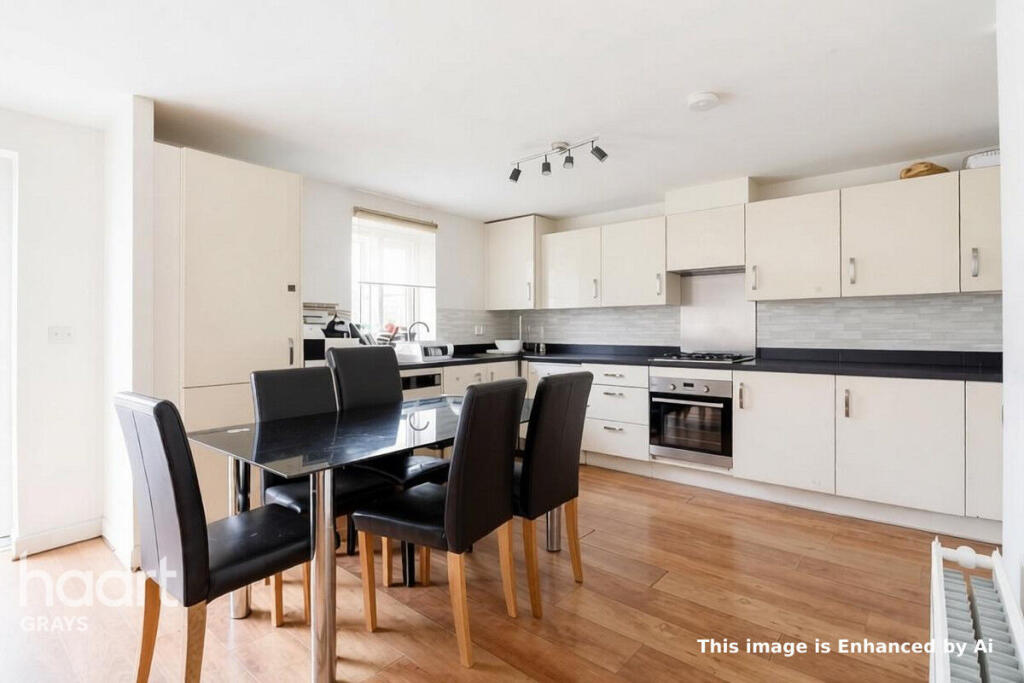House in Romford - View 4