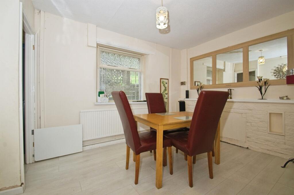 Llywelyn Street, Ogmore Vale, Bridgend photo 3