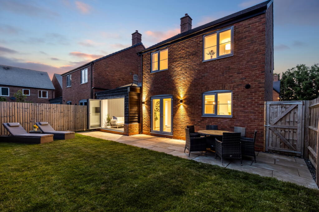 House in Great Harrowden, North Northamptonshire - View 2