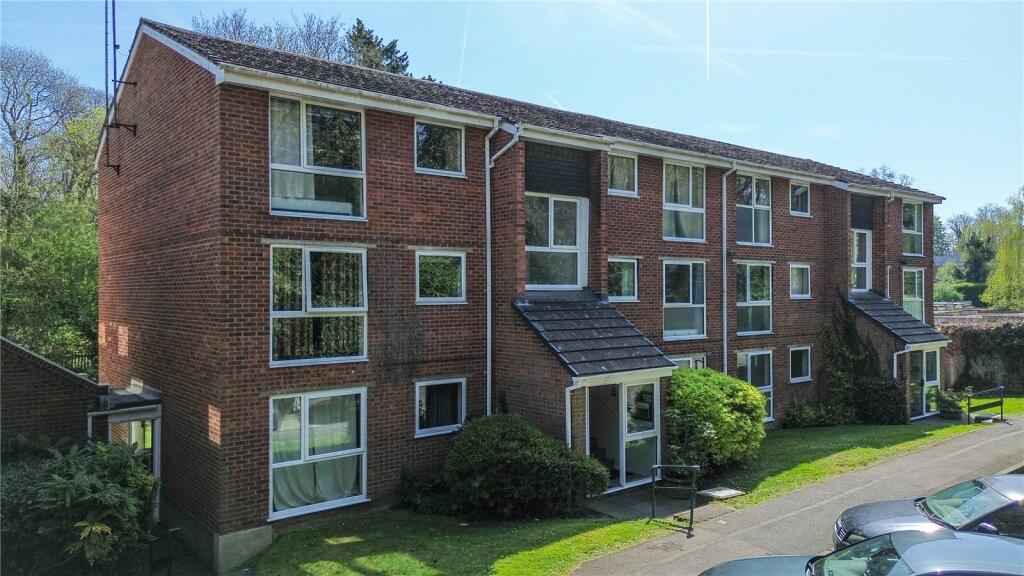 Main image of property: Southcote Road, Reading, Berkshire, RG30