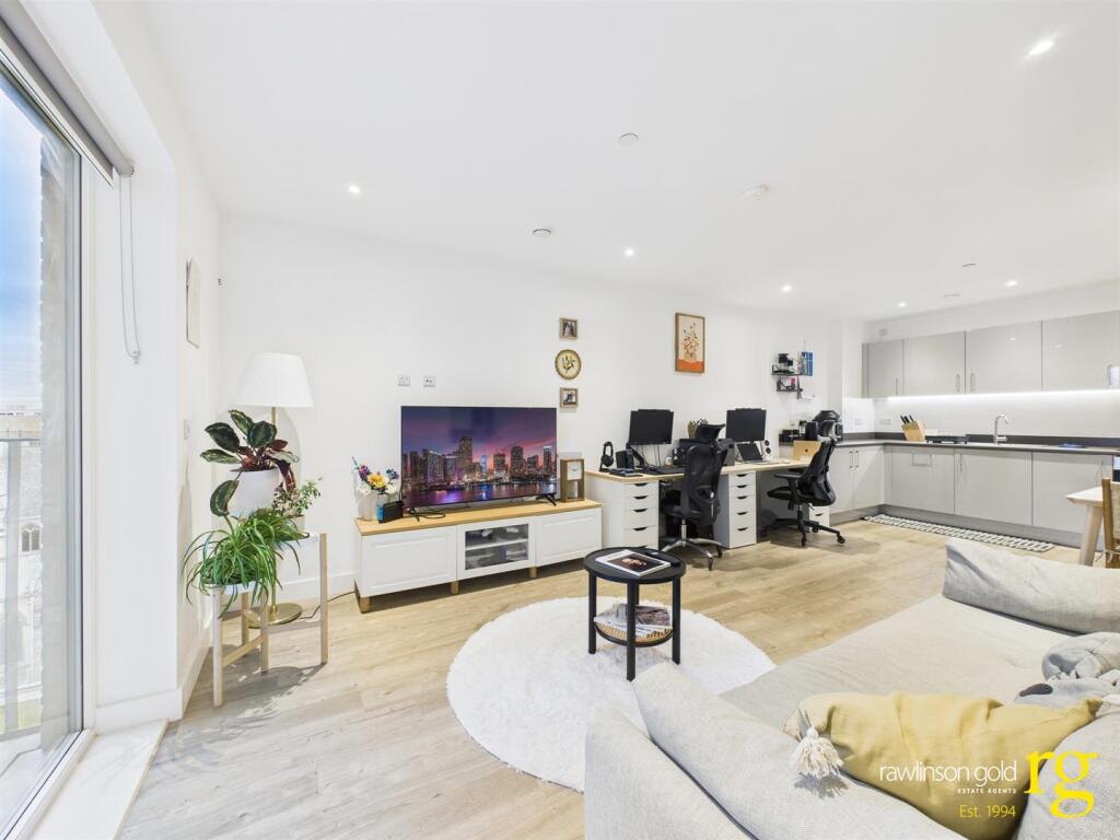 Main image of property: Moore House, Sheepcote Road
