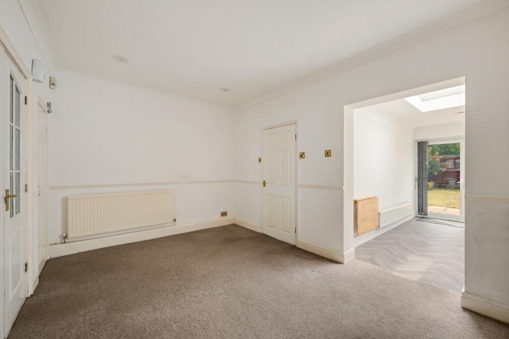 Elm Road, Erith, Kent, DA8 2NN photo 4