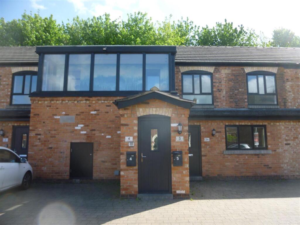 Main image of property: James Court, Gainsborough, DN21