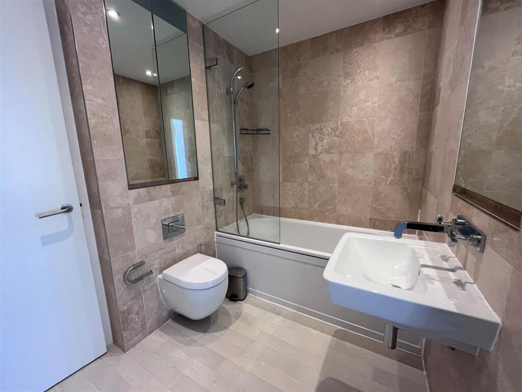 Apartment in Birmingham, Calthorpe Fields - View 2