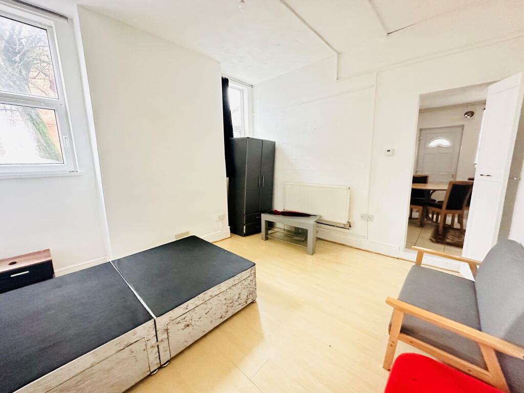 Studio apartment for rent