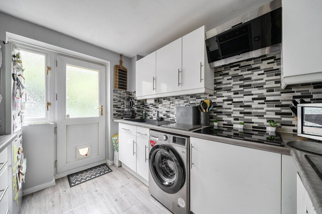 House in Basingstoke and Deane, Basingstoke - More