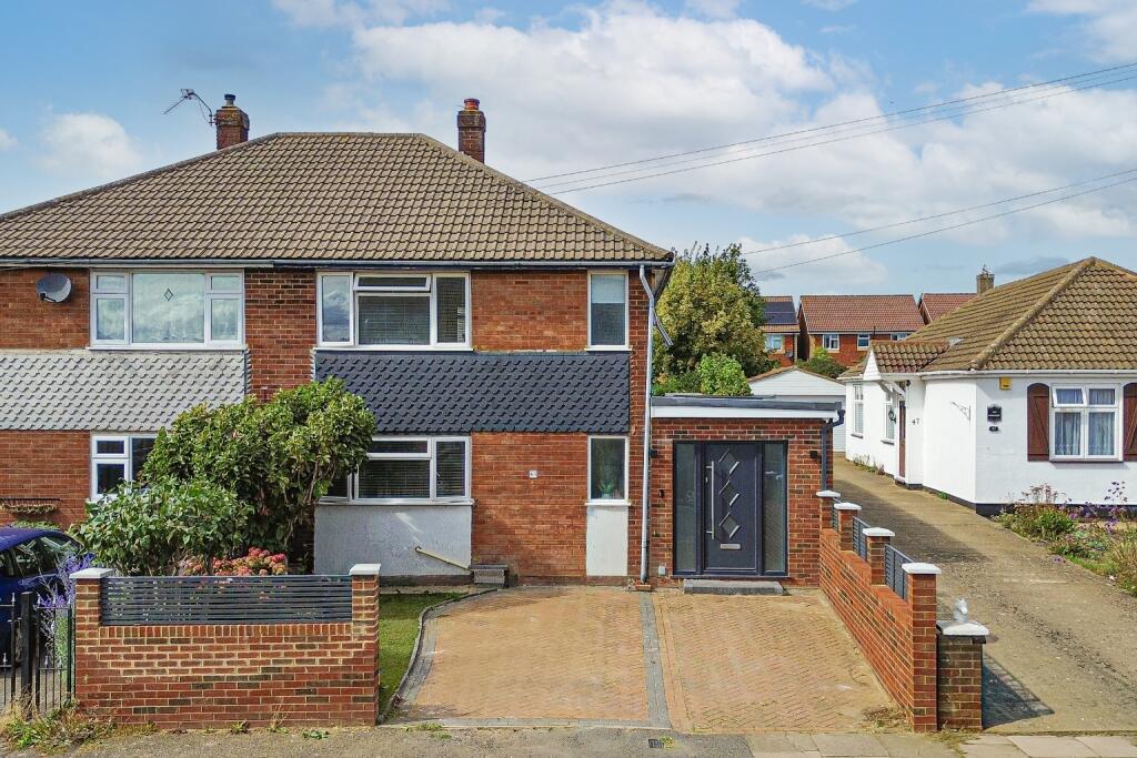 Main image of property: Moreton Road North, Luton, Bedfordshire, LU2 9DP