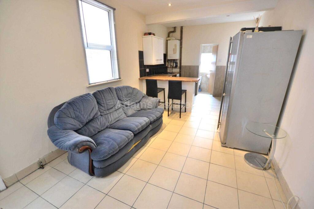 House in Reading - View 5