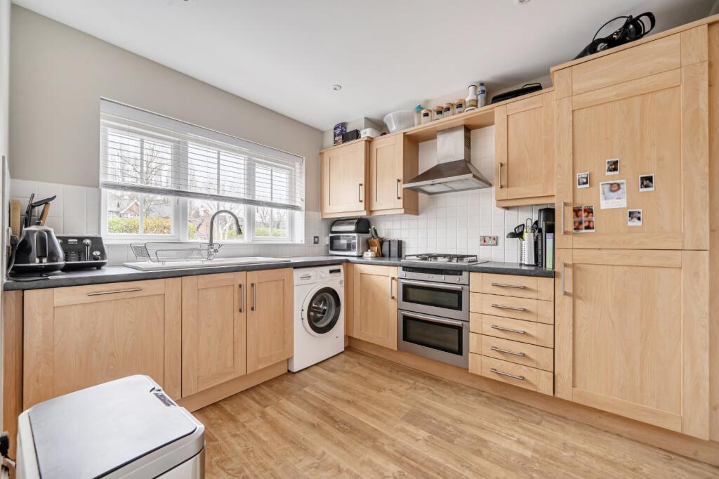 Pipistrelle Way, Charvil, Reading, Berkshire, RG10 photo 2