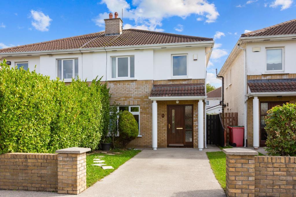 Main image of property: 11 Woodstown Lane, Woodstown Village, Knocklyon, Dublin 16, D16KP62