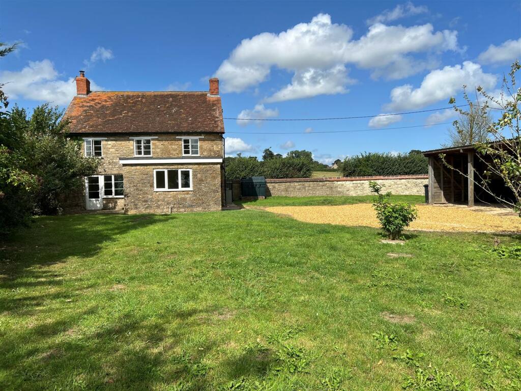 3-bed house on Front Street, East Stour, Gillingham, £350,000