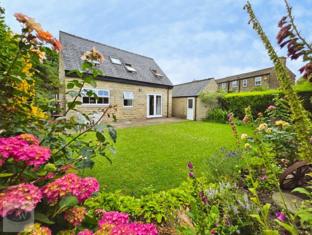 House in Bradford, Baildon - View 3