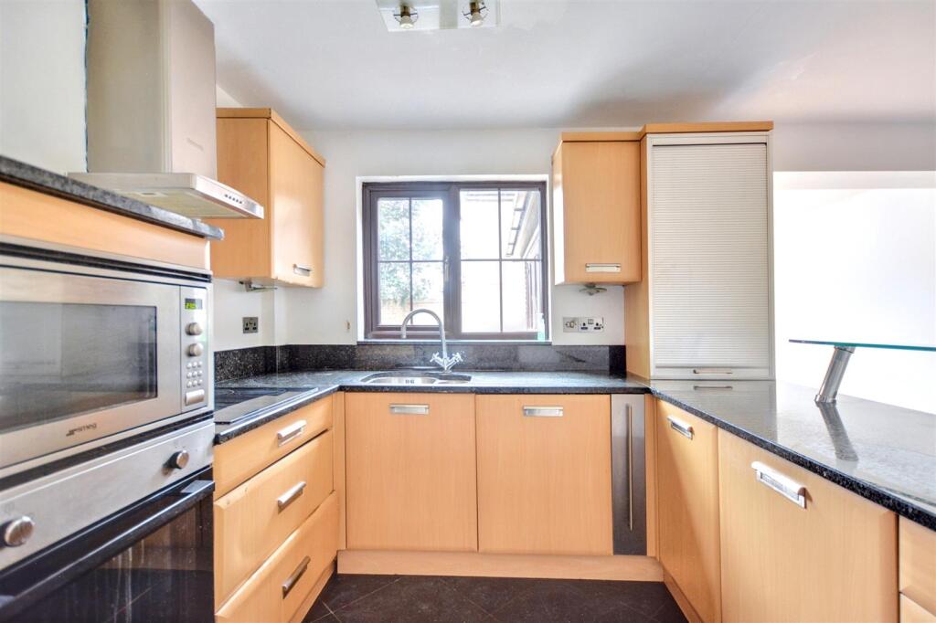 House in Nottingham, Toton - View 2
