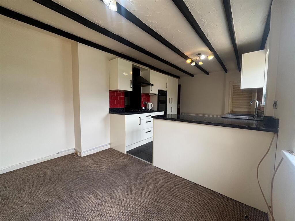 House in Nantgarw, Taffs Well - View 5