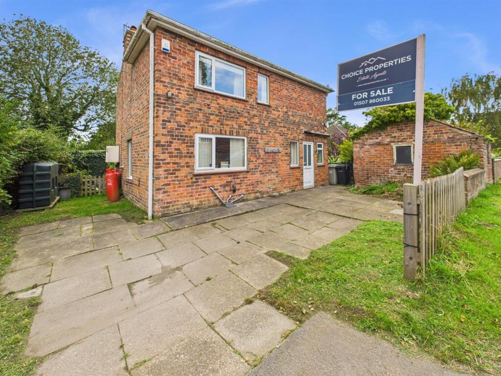 3-bed detached on Keeling Street, North Somercotes, Louth, £210,000