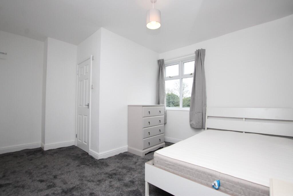 Main image of property: Oxford Street, Kettering, Northamptonshire, NN16