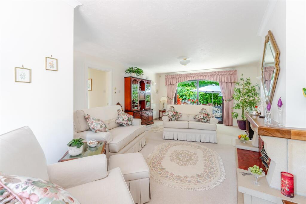 Beautifully presented bungalow ideally located within Blagdon village photo 4