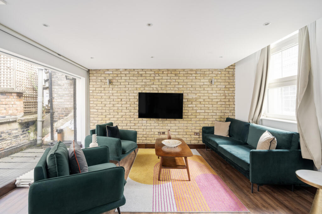 House in London - View 3