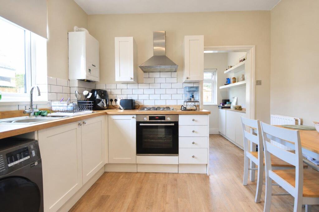 Apartment in Twickenham - View 4