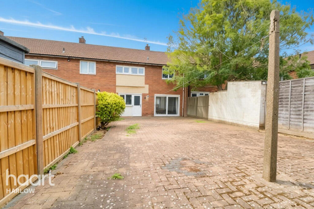 Halling Hill, Harlow photo 4