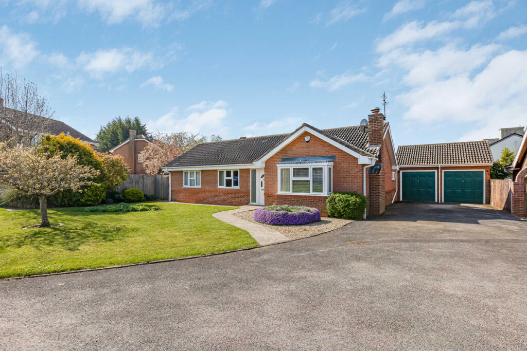 Main image of property: Constables Croft, Upper Arncott, OX25