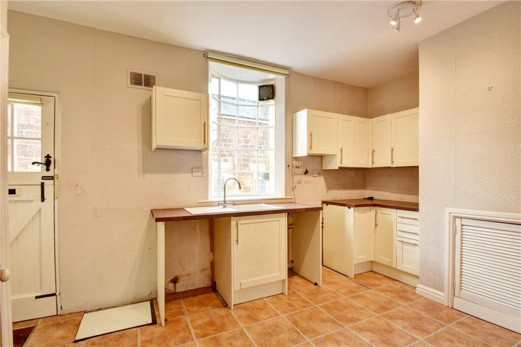House in Leeds, Collingham - More