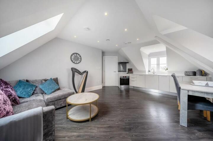 Additional image 2 of Bell Lane, Brookmans Park