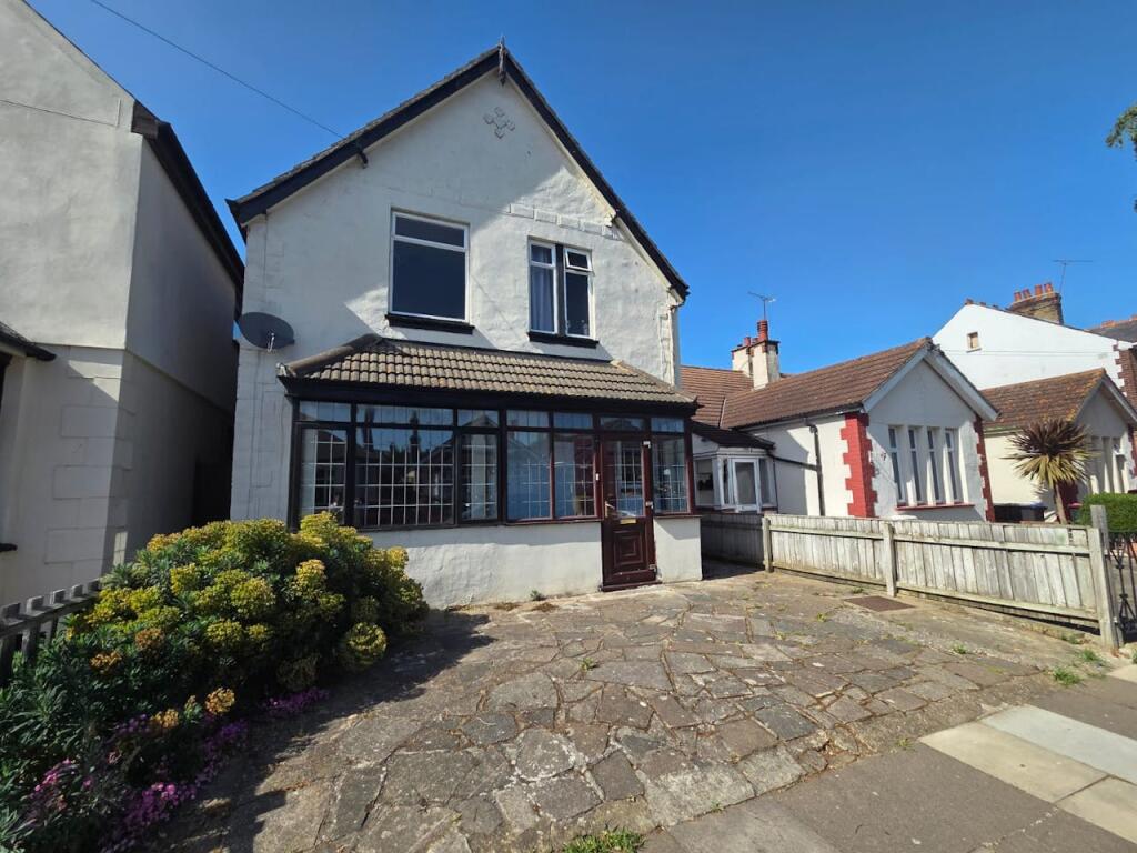 Main image of property: 43 Trinity Road, Southend-on-Sea, SS2 4HL