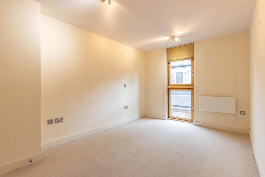 Apartment in Birmingham, Chinese Quarter, Digbeth - View 4