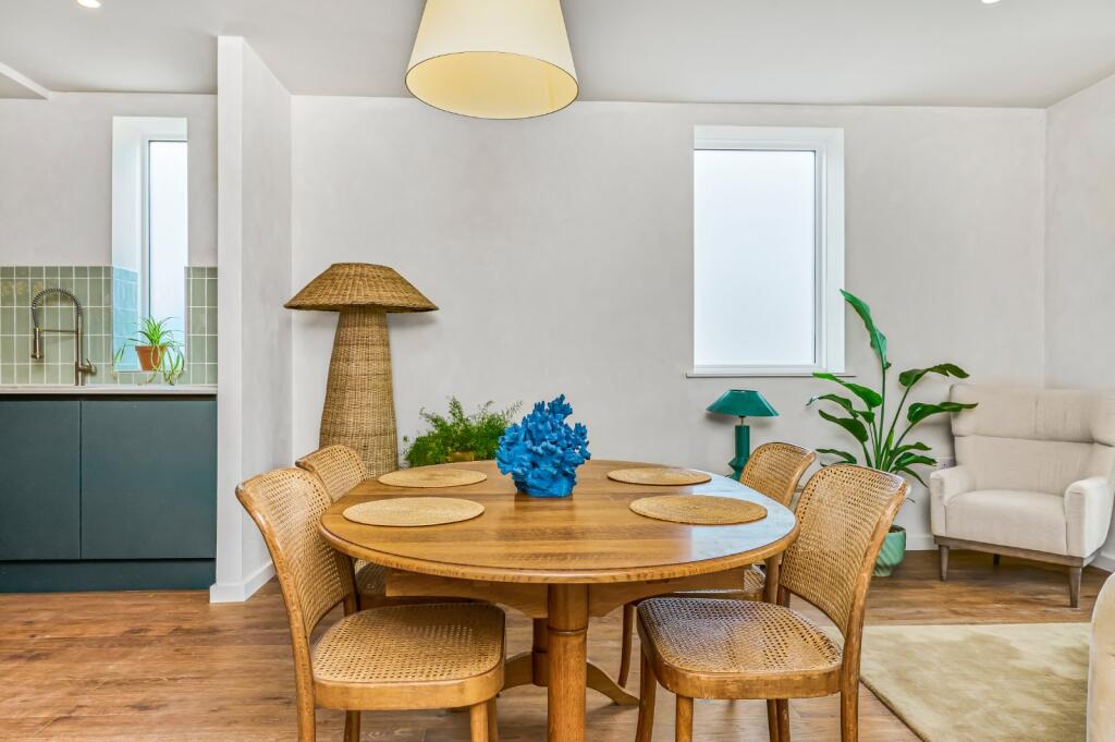 Apartment in London, Cordwell Estate, Hither Green - More