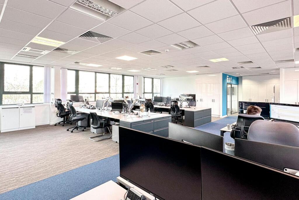 Lindley court_office to let_0006_Layer 1.jpg