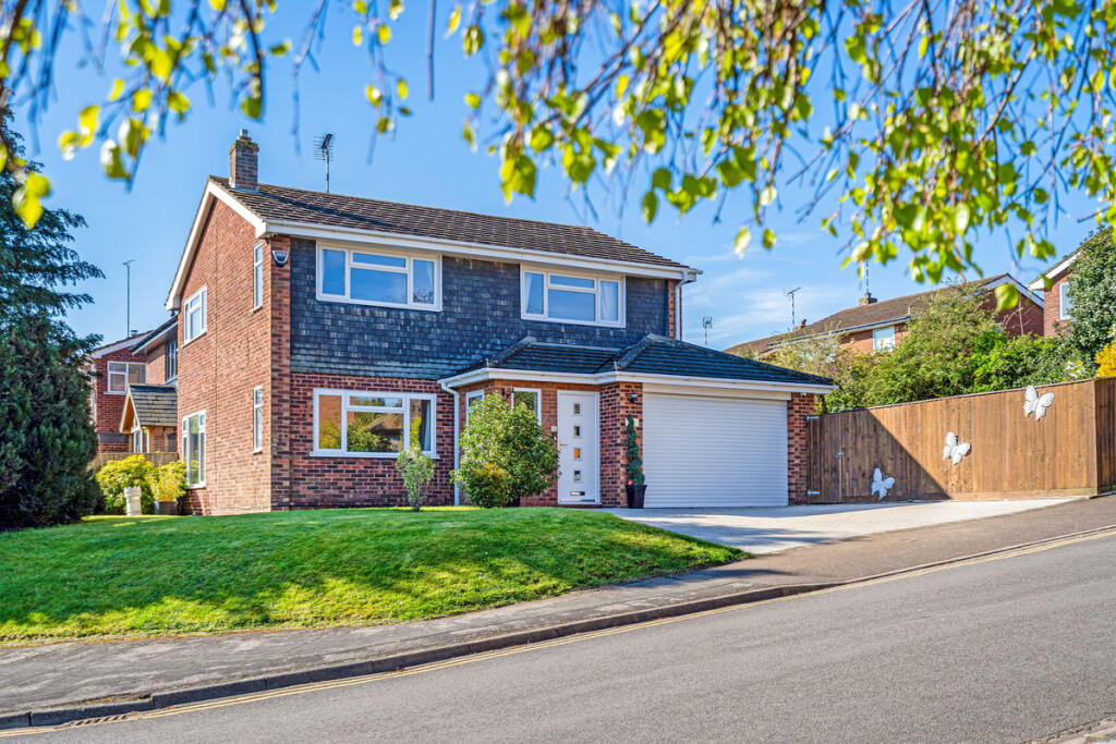 Brook End Close, Henley-in-arden, B95