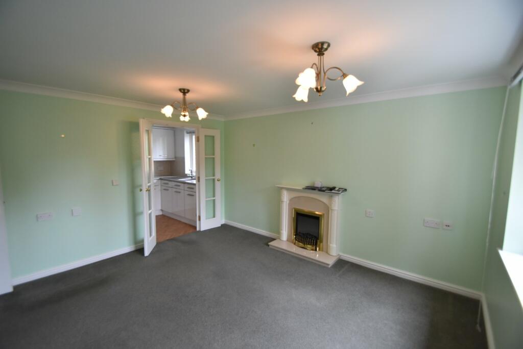 Springwell, Havant, Hampshire, PO9 photo 3
