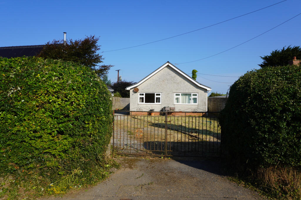 Main image of property: Hael Lane Southgate Swansea Sa3 2ap