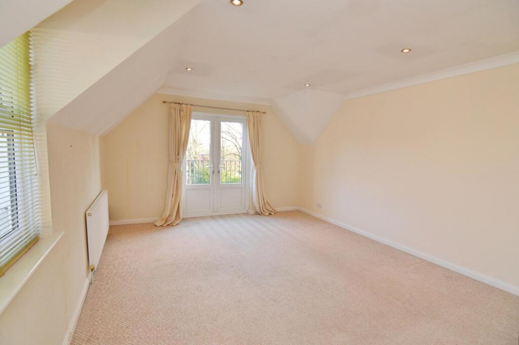 Heatherley Road, Camberley, GU15 photo 3